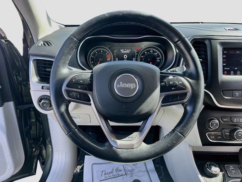 Certified 2021 Jeep Cherokee Latitude Plus AWD/4WD image 11