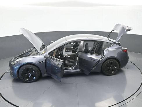 Used 2023 Tesla Model 3 Standard Range RWD image 61