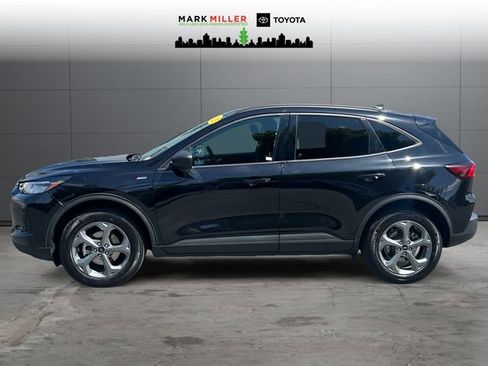 Used 2025 Ford Escape ST-Line AWD/4WD image 2