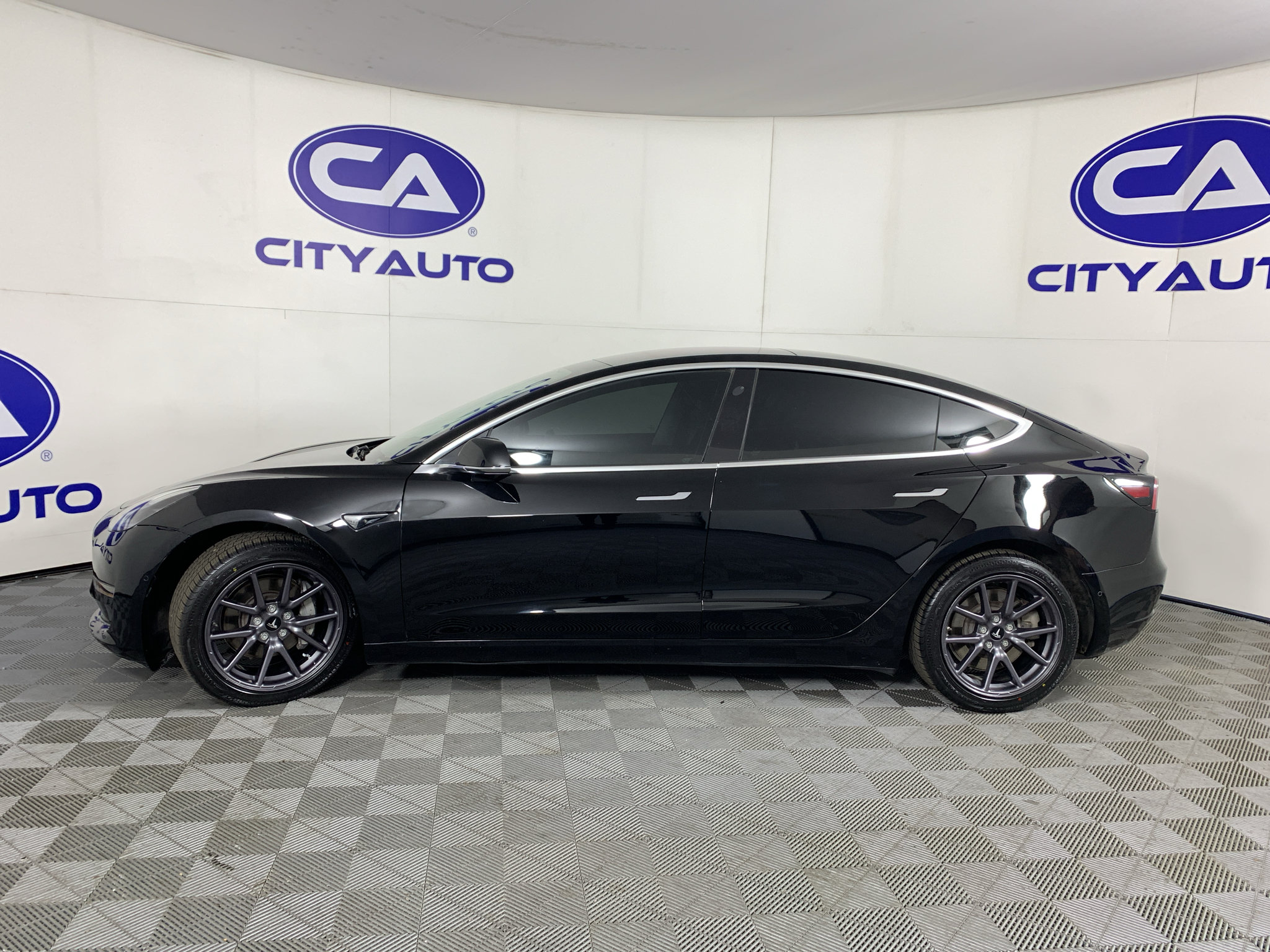 Used 2019 Tesla Model 3 Standard Range Plus RWD image 6