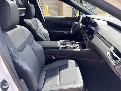 Used 2024 Lexus RX 350h w/ Accessory Package (Z1) AWD/4WD image 33