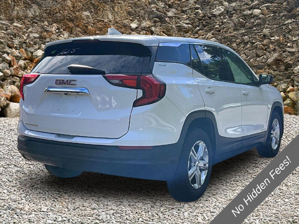 Used 2020 GMC Terrain SLE w/ LPO, Floor Liner Package FWD image 2
