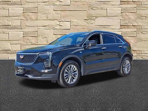 Used 2024 Cadillac XT4 Premium Luxury AWD/4WD image 1