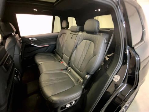 Used 2022 BMW X7 xDrive40i w/ M Sport Package image 21
