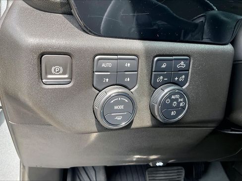 Used 2024 Chevrolet Silverado 1500 LTZ w/ Z71 Off-Road Package AWD/4WD image 14