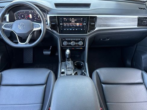 Used 2022 Volkswagen Atlas Cross Sport SE image 13