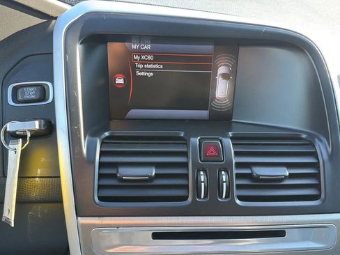 Used 2012 Volvo XC60 3.2 image 17
