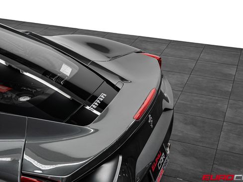 Used 2018 Ferrari 488 GTB RWD image 20