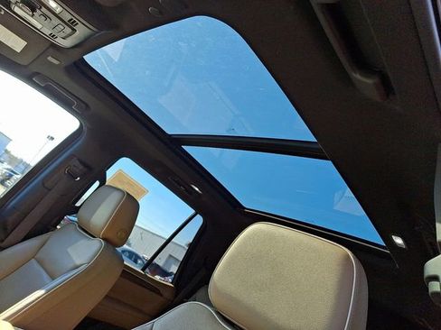 Certified 2021 Chevrolet Tahoe Premier w/ Premium Package image 15