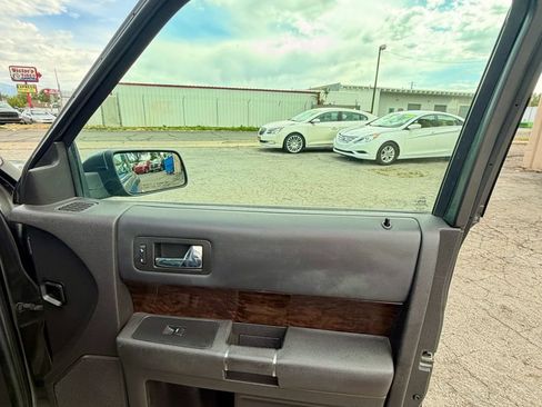 Used 2015 Ford Flex Limited AWD/4WD image 16