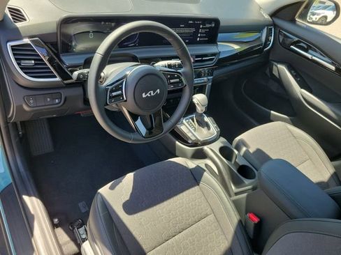 New 2026 Kia Seltos S FWD image 11