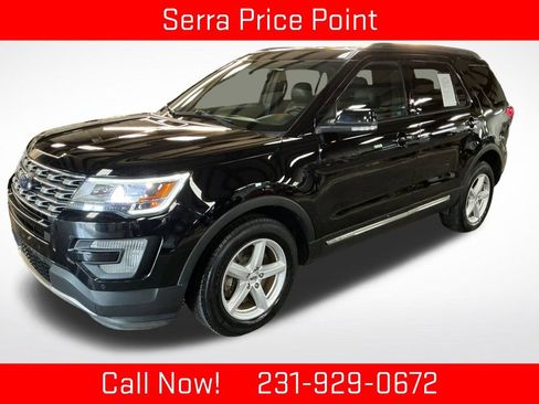 Used 2017 Ford Explorer XLT w/ Equipment Group 202A AWD/4WD image 1