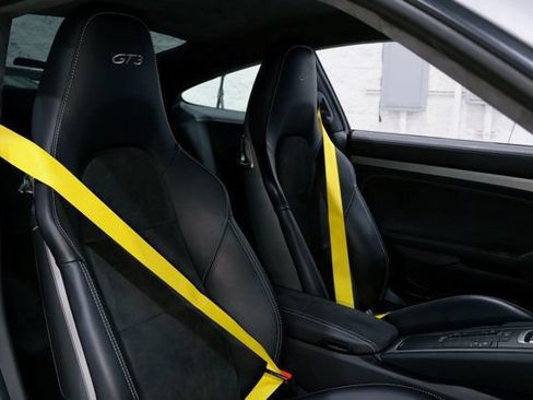 Used 2018 Porsche 911 GT3 RWD image 22