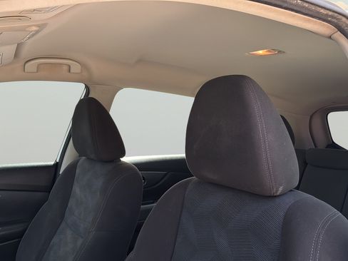 Used 2016 Nissan Rogue S FWD image 15