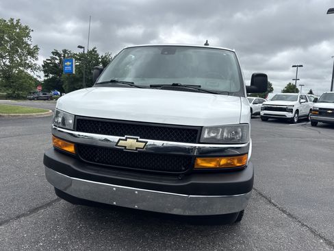 Used 2020 Chevrolet Express 3500 LT w/ LT Preferred Equipment Group RWD image 16