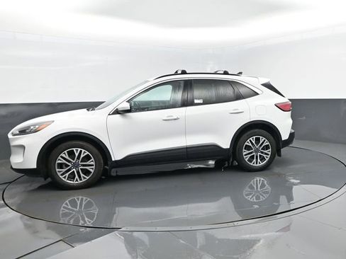 Used 2022 Ford Escape SEL w/ Equipment Group 302A AWD/4WD image 5