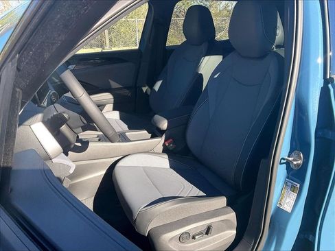 New 2026 Volkswagen Tiguan SE R-Line AWD/4WD image 11