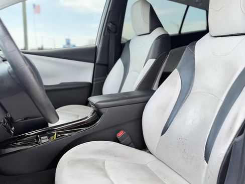 Used 2021 Toyota Prius Limited image 10
