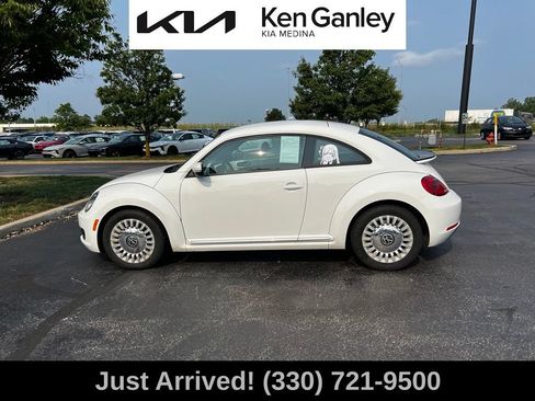Used 2016 Volkswagen Beetle 1.8T SE FWD image 8