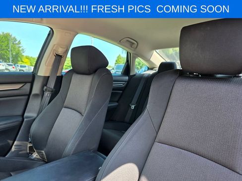 Used 2018 Honda Accord LX image 9