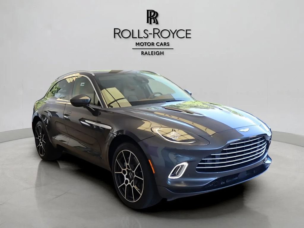 Used 2022 Aston Martin DBX AWD/4WD image 3