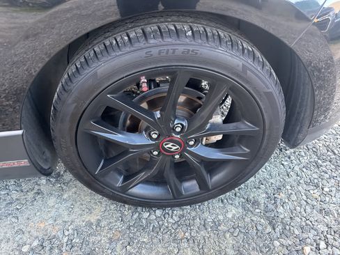 Used 2019 Hyundai Veloster Turbo R-Spec image 12