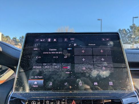 Used 2022 Jeep Compass Limited image 10