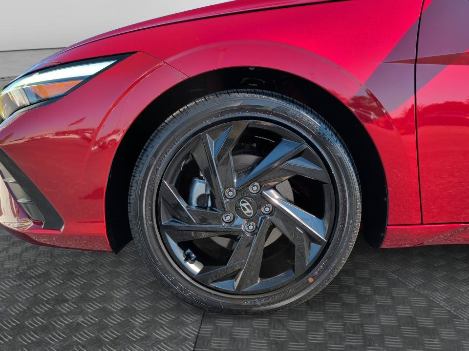 Certified 2026 Hyundai Elantra SEL Sport Premium FWD image 27