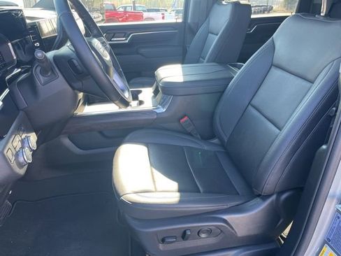 New 2025 GMC Sierra 2500 SLT w/ SLT Convenience Package image 16