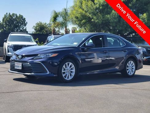 Used 2021 Toyota Camry LE FWD image 2