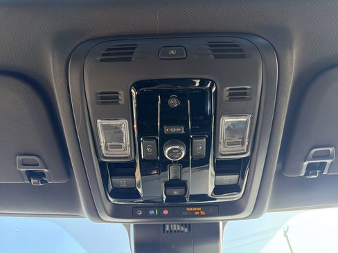 New 2026 Chevrolet Tahoe Premier image 18