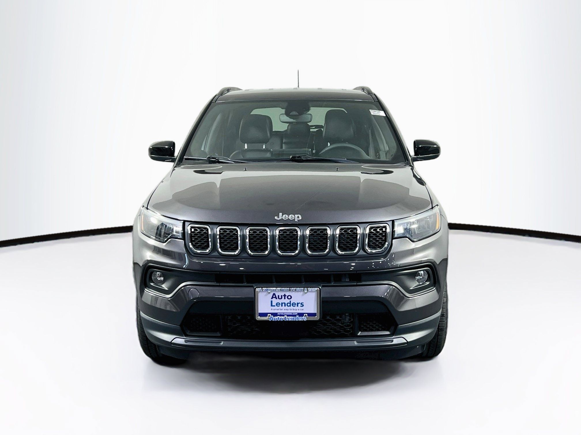 Used 2023 Jeep Compass Latitude AWD/4WD image 2