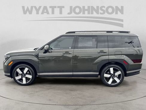 Used 2024 Hyundai Santa Fe Limited AWD/4WD image 2