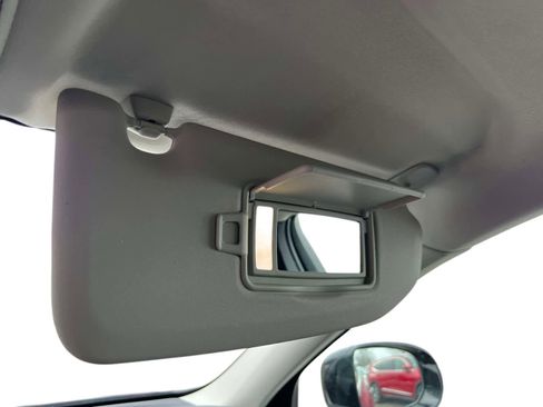 Used 2023 Volvo XC60 B5 Plus image 30