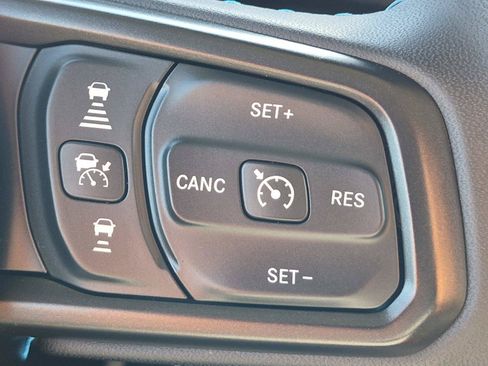 Certified 2025 Jeep Wrangler Unlimited Rubicon 4xe w/ Convenience Group AWD/4WD image 25