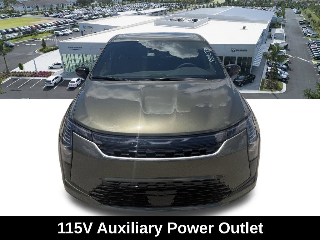 New 2027 Chrysler Pacifica Select w/ Family Tech Group FWD image 7