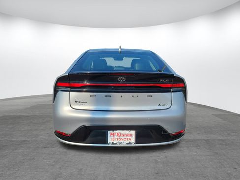 Used 2023 Toyota Prius XLE image 6