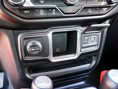 Certified 2022 Jeep Wrangler Sport image 22