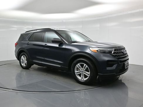 Certified 2022 Ford Explorer XLT image 59