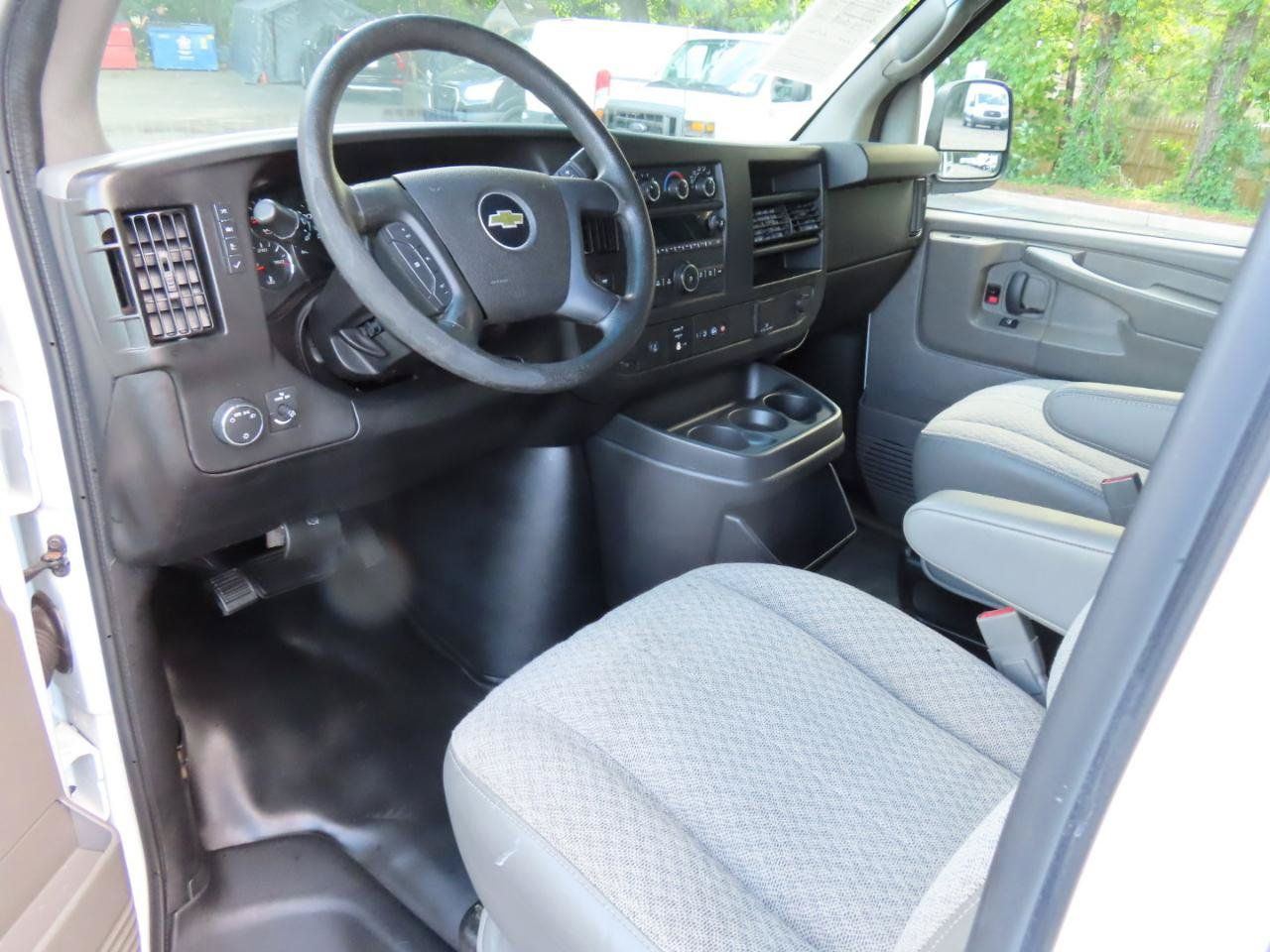Used 2015 Chevrolet Express 3500 LS RWD image 14