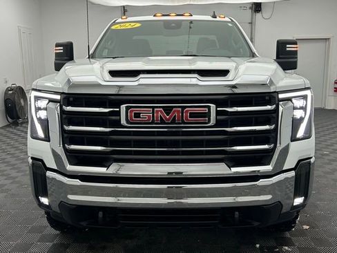 Used 2024 GMC Sierra 2500 SLE w/ SLE Convenience Package image 13