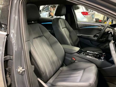 Certified 2025 Audi A6 e-tron Premium Plus w/ Premium Plus RWD image 7