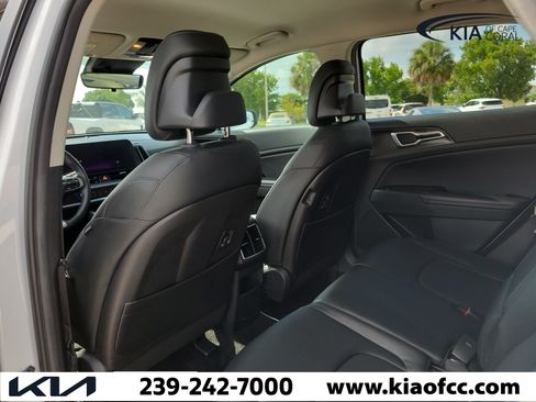 Certified 2023 Kia Sportage EX FWD image 12
