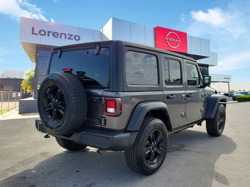 Used 2022 Jeep Wrangler Unlimited Sport AWD/4WD image 5
