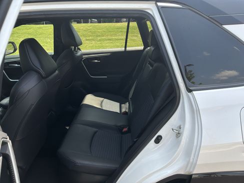 Used 2022 Toyota RAV4 XSE AWD/4WD image 31