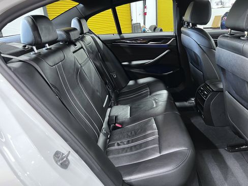 Used 2020 BMW 530e w/ M Sport Package RWD image 18