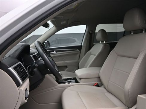 Used 2022 Volkswagen Atlas SE image 9