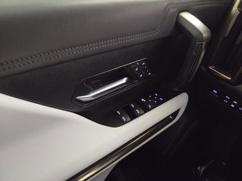 Used 2024 GMC Hummer EV 3X image 23