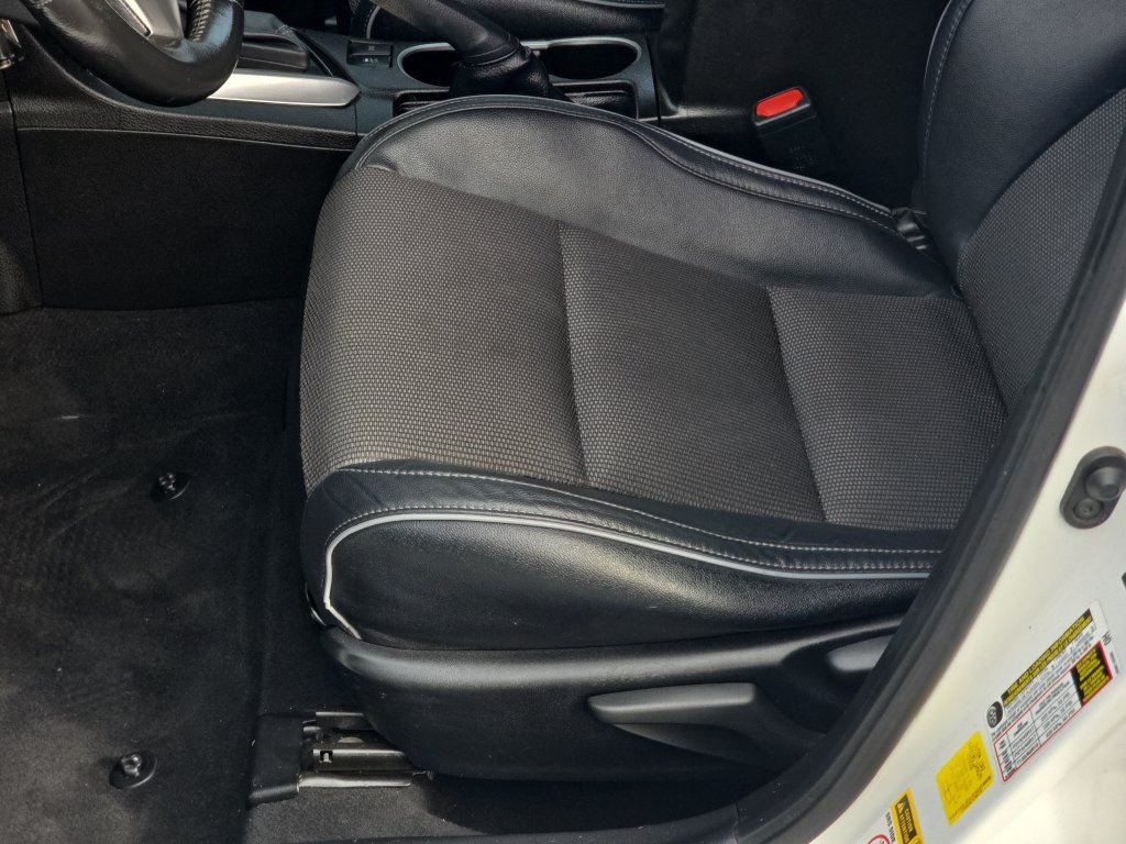 Used 2016 Toyota Corolla S FWD image 30