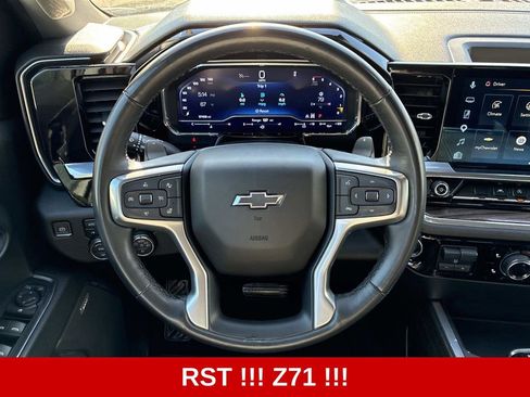 Used 2023 Chevrolet Silverado 1500 RST w/ Convenience Package II AWD/4WD image 18